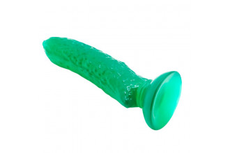 Зеленый стимулятор на присоске в форме огурца Cucumber - 17 см.