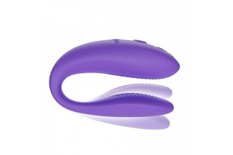 Фиолетовый вибромассажер для пар We-Vibe Sync Go