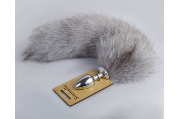 Серебристая анальная пробка с натуральным хвостиком