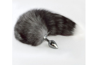 Серебристая анальная пробка с серым хвостиком