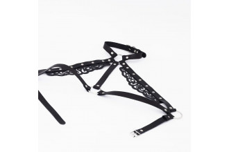 Черная резная портупея с клепками