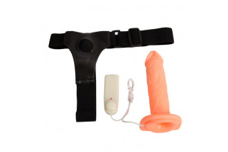 Страпон с полостью на трусиках, с вибрацией - 18 см.