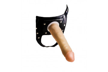 Телесная насадка-фаллос на трусиках с плугом - 16,5 см.