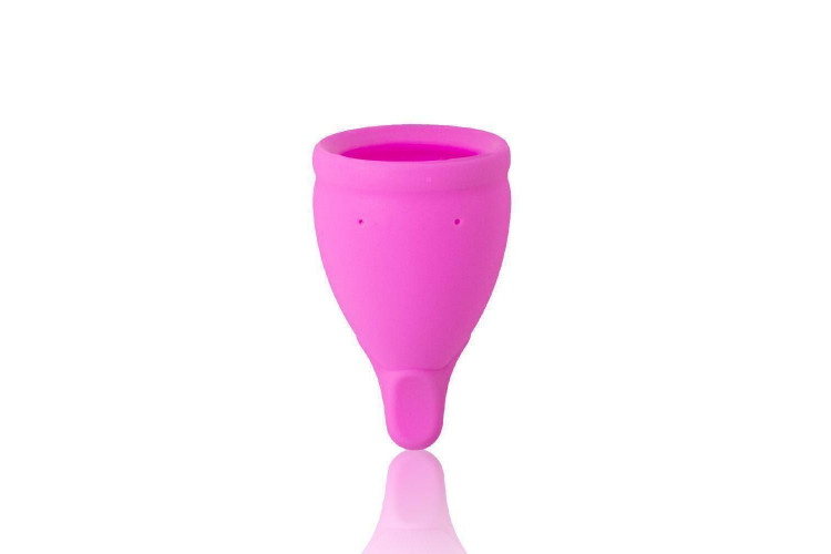 Розовая менструальная чаша Amphora S