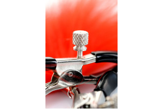 Зажимы для сосков с красным пухом Theatre Зажимы для сосков с красным пухом Theatre