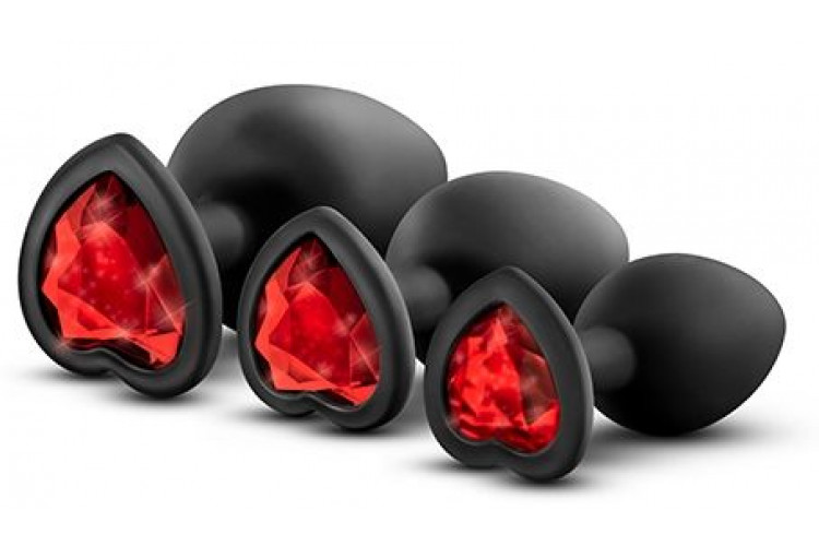 Набор черных анальных пробок с красным кристаллом-сердечком Bling Plugs Training Kit Набор черных анальных пробок с красным кристаллом-сердечком Bling Plugs Training Kit