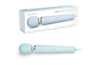 Голубой проводной вибромассажер Le Wand Sky Blue с 10 скоростями