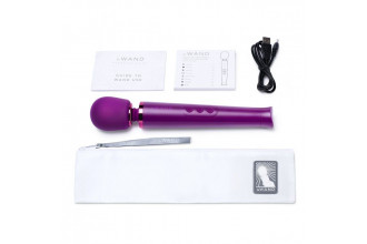 Фиолетовый жезловый мини-вибратор Le Wand Petite c 6 режимами вибрации