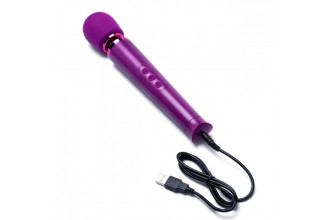 Фиолетовый жезловый мини-вибратор Le Wand Petite c 6 режимами вибрации