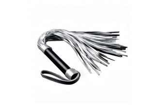 Серебристая плетка Struggle My Flogger с черной ручкой - 45 см.
