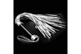 Серебристая плетка Struggle My Flogger с черной ручкой - 45 см.