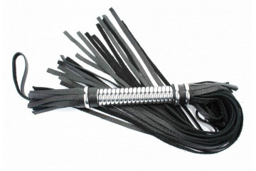 Черная длинная плеть с серебристой ручкой - 60 см.