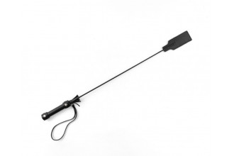 Черный кожаный стек с ручкой - 60 см.