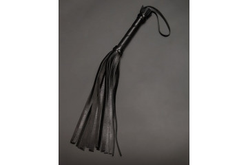 Чёрная кожаная плеть с 17 хвостами - 40 см.