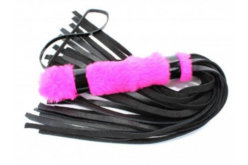 Черная плеть с розовой меховой рукоятью - 44 см.