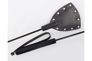 Черный стек Готика с заклепками - 67 см.