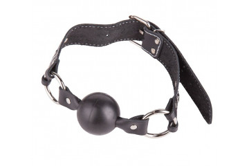 Кляп-шар на ремешках из натуральной кожи