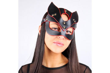 Черно-красная игровая маска с ушками