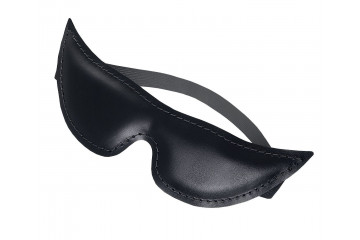 Черная кожаная маска с заостренными кончиками