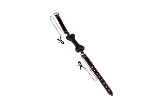 Черный кляп-трензель Theatre в виде косточки с зажимами для сосков Черный кляп-трензель Theatre в виде косточки с зажимами для сосков