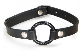 Чёрный кляп с кольцом