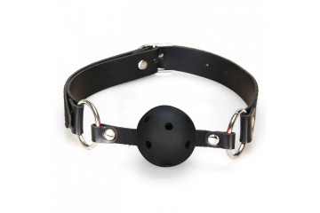 Черный кляп с отверстиями для дыхания