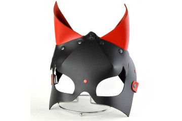 Черно-красная маска с рожками