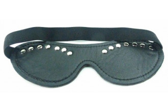 Черная кожаная маска с декором