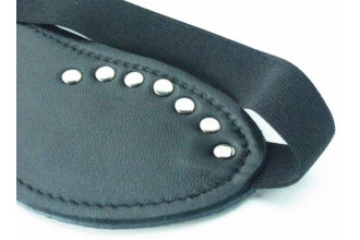 Черная кожаная маска с декором