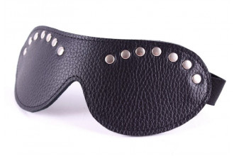 Черная кожаная маска с декором