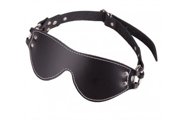 Маска из натуральной кожи с контрастной строчкой по краю