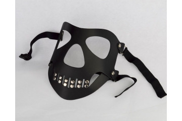 Черная маска Череп с пряжками