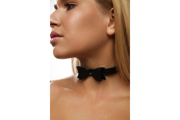 Черный кожаный однослойный чокер с бабочкой