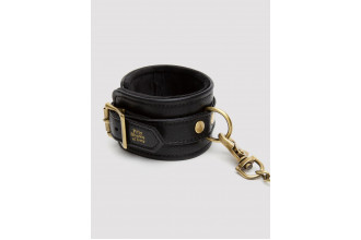 Черные оковы на ноги Bound to You Faux Leather Ankle Cuffs
