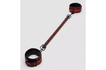 Распорка для ног Reversible Restraint Bar with Cuffs