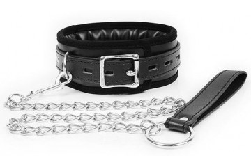 Черный ошейник на металлическом поводке с ручкой-петлей