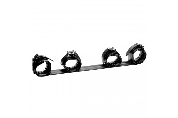 Черная распорка с манжетами для рук и ног Deluxe Rigid Spreader Bar