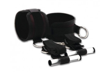 Черные фиксаторы с креплением к двери