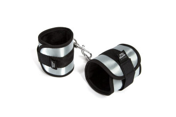 Серо-черные наручники Totally His