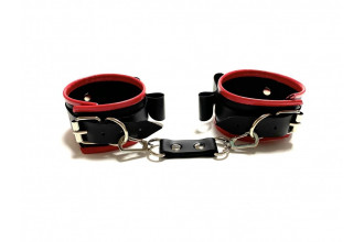 Черно-красные наручники с бантиками из эко-кожи