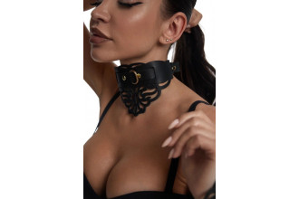 Фигурный чокер с узорами и золотистой фурнитурой