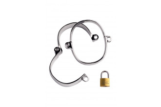 Металлические наручники на замке