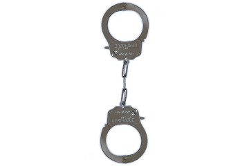 Металлические наручники Be Mine с парой ключей