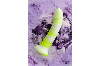 Желтый фаллоимитатор Gabriel - 18 см. Желтый фаллоимитатор Gabriel - 18 см.